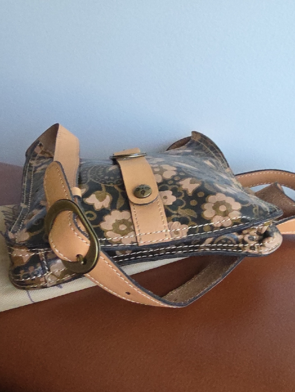 PATRICIA NASH NWOT Italian Folklore Tan Crossbody with Dust Bag - Picture 6 of 11
